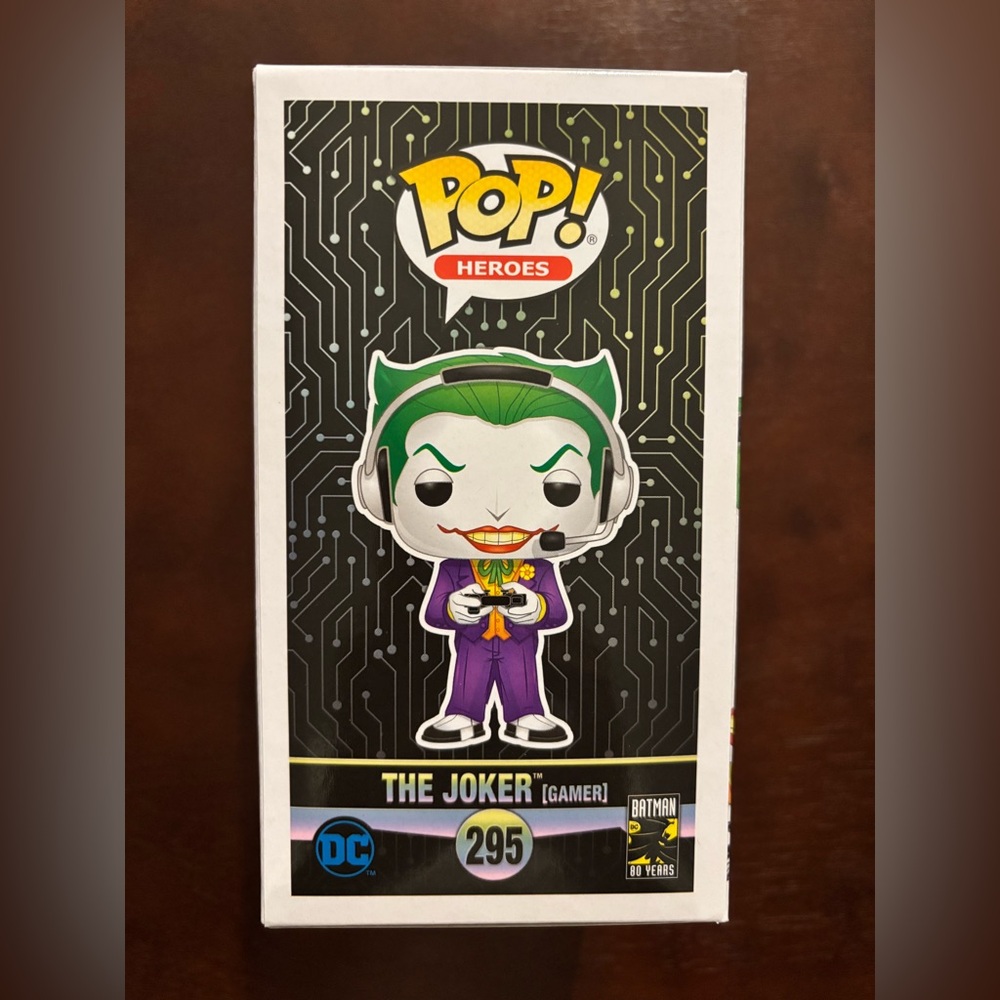 FUNKO POP THE JOKER (GAMER) GAME STOP EXCLUSIVE NEW IN BOX - Picture 5 of 6